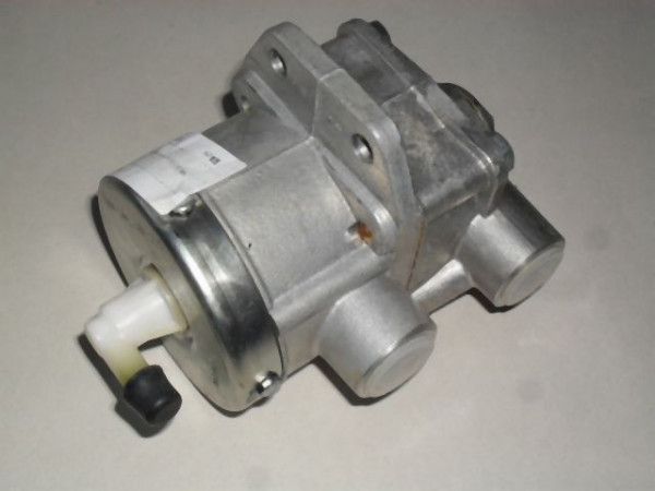 TRAILER BRAKE VALVE