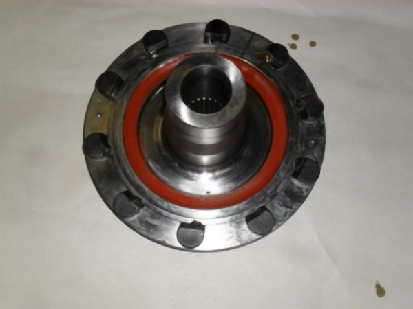 FRONT WHEEL HUB