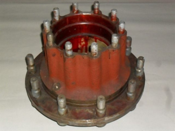 WHEEL HUB REAR