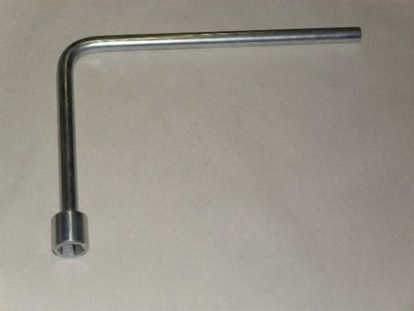 Klíč na kola T815 .pr. 32 pozink W