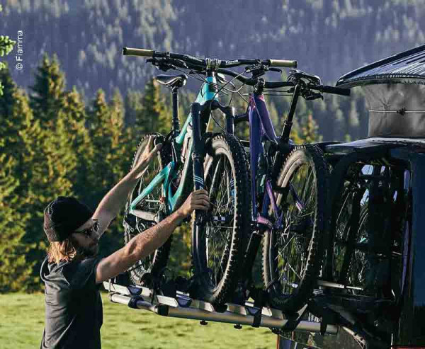 4.Lišta + rozpěrka Zadní nosič Thule WanderWay pro VW T6