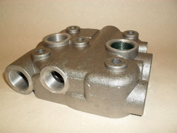 CYLINDER HEAD