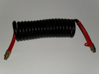 Hadice vzduchová M18*1,5 červené konce/černá