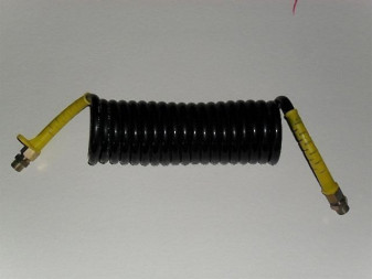 Hadice vzduchová M18*1,5 žluté konce/černá