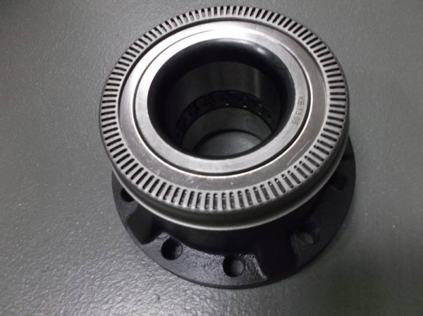 WHEEL HUB Renault Kerax