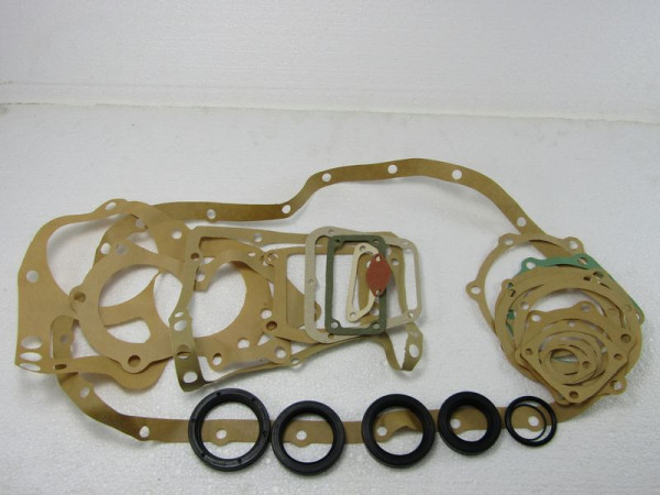 SET OF GASKETS