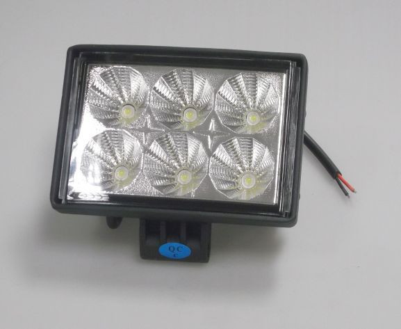 Svítilna pracovní 6 LED, 12-24V, 6*3W, 128x82mm