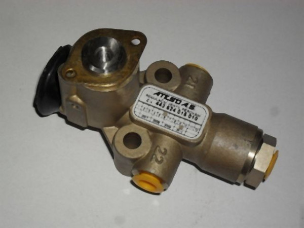 REGULATOR VALVE