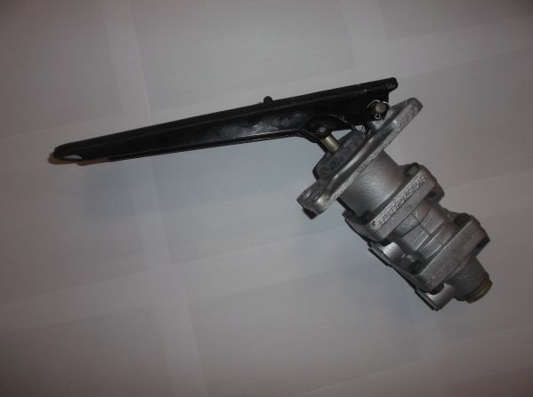 MAIN BRAKE VALVE