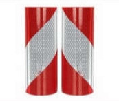 Páska reflexní samolepící červeno bílé pravé šrafování, šířka 28 cm, balení 9 m, reflexní třída 3