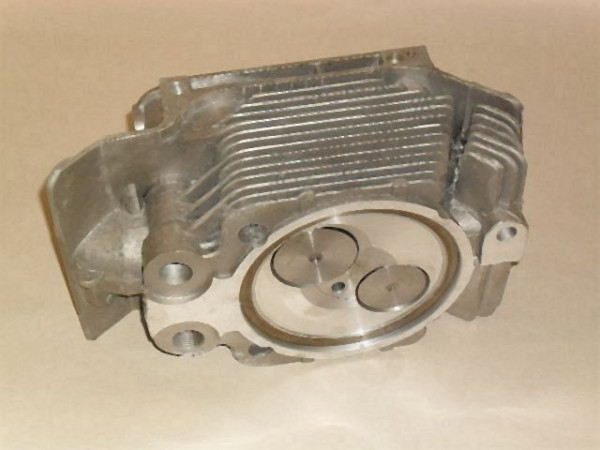 CYLINDER HEAD