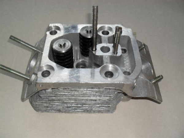 CYLINDER HEAD C/W VALVE