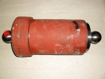 HYDRAULIC CYLINDER 2701 TGG REPAIRED