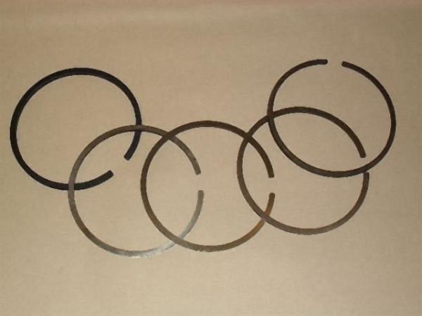 SET OF PISTON RINGS T138 5-RINGS