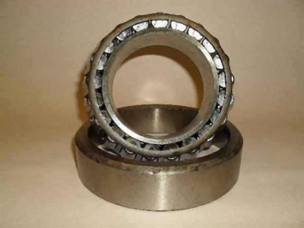 TAPERED ROLLER BEARING 33215