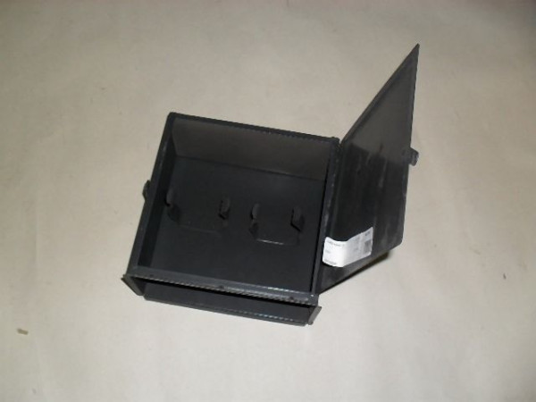 HOUSING C/W STUD BOLT