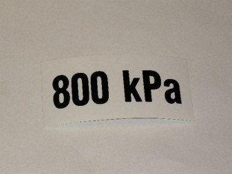 Samolepka tlaku 800 kPa