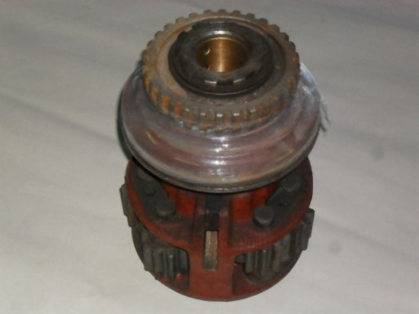 DIFFERENTIAL HOUSING