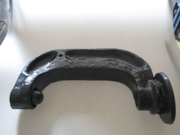 HANGER YOKE, RH