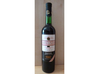 Muskat Ijevan červené polosladké 12°/°- Ijevan wine Armenie - 0,75L