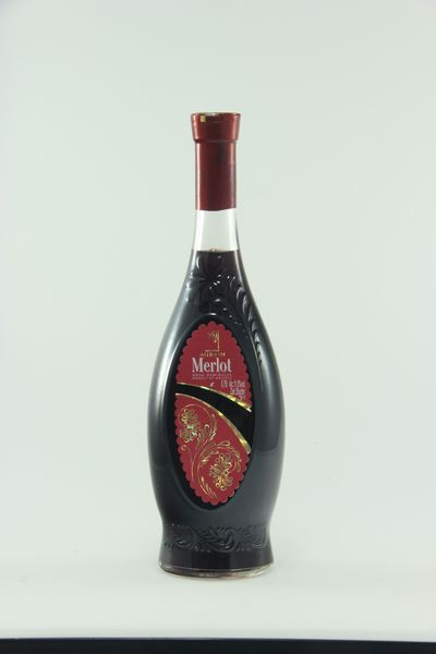 Aurvin - Merlot - polosladké červené - 11,0% - moldavské - 0.75L