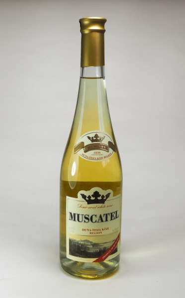 Tokaji Muscatel - bílé polosladké 11.0% - Maďarsko - 0,75L