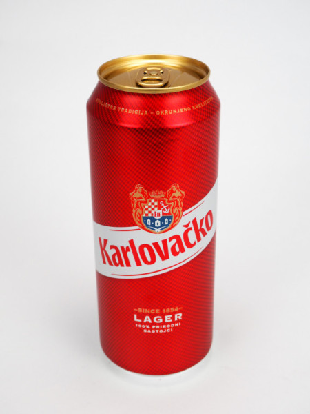 Karlovačko 5% - světlé chorvatské pivo - plech - 0.5L